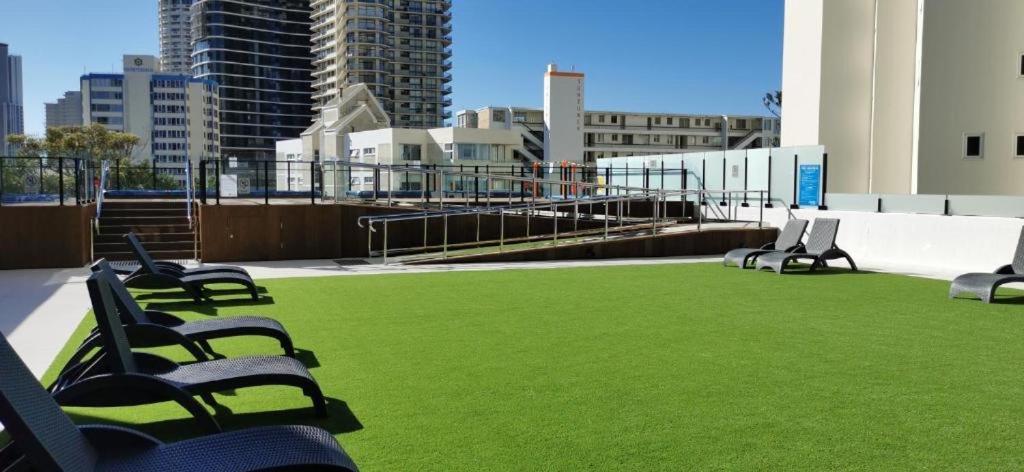High Floor Ocean View At Surfers Paradise - Hotel Studio Gold Coast Buitenkant foto