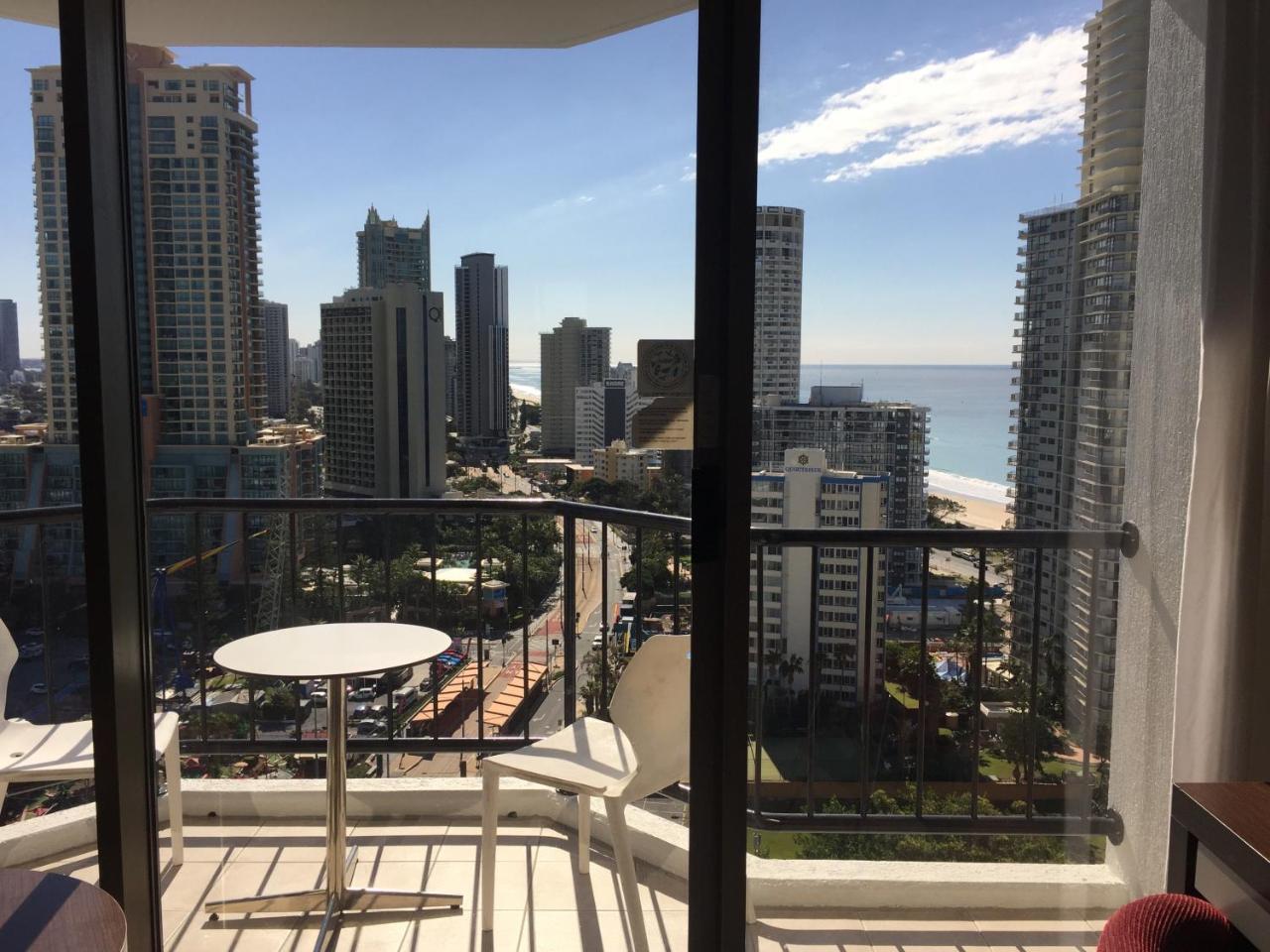 High Floor Ocean View At Surfers Paradise - Hotel Studio Gold Coast Buitenkant foto
